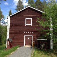 Kirkon ja kotiseutumuseon kesäoppaiden kahvitilaisuus srk-talolla)