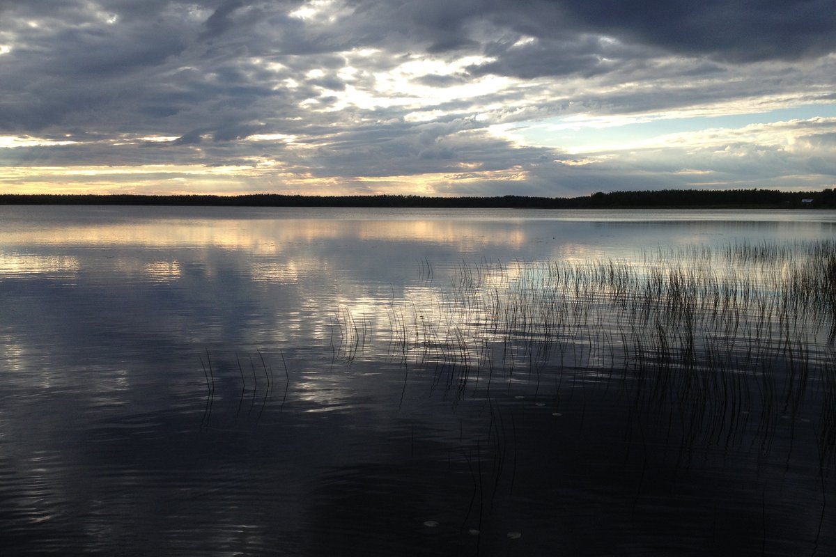 kivisydän mustassa hiekassa