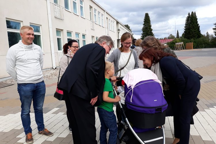 Avaa kuva isommaksi lähjuhlat01_M.